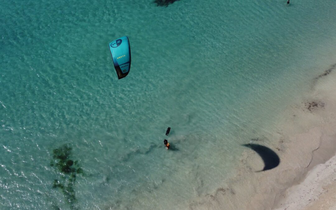 Da rienda suelta a tu piloto interior: Aprende Kitesurf en Las Terrenas con Estilo de Vida